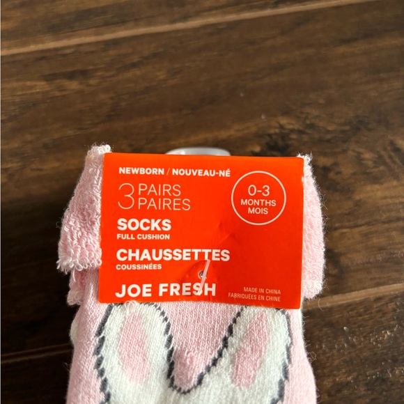 3 pack Baby Girls Socks - Picture 2 of 3